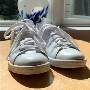 ADIDAS STAN SMITHS! Once used. Size 7 1/2 shoe.